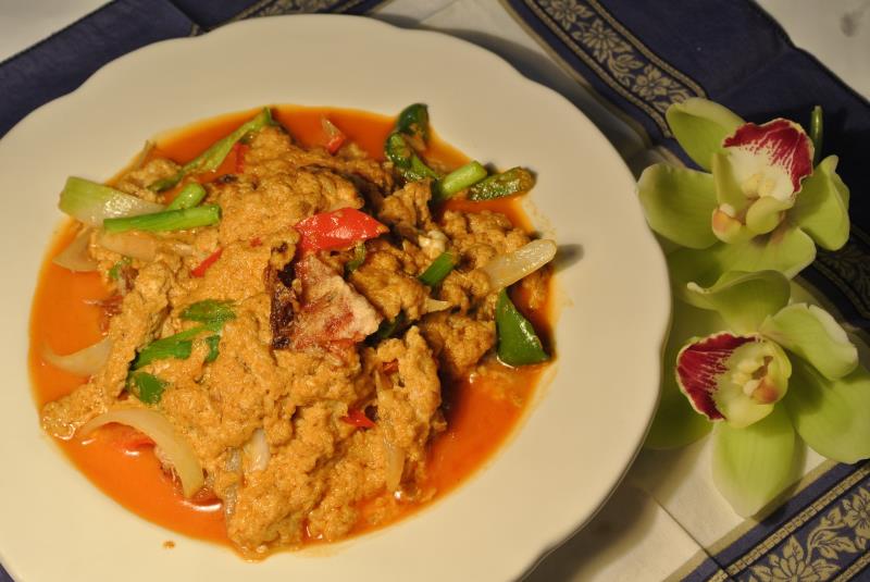 ソフトシェル蟹のカレー炒め タイ語 プーニムパッポンカリー ป น มผ ดผงกระหร １４００円 飯田橋でタイ 料理食べ放題 安い うまい 超オススメ オンラインタイ語教室 Zoomでマン ツー マンレッスン 簡単な通訳 翻訳 タイ料理ロッディー